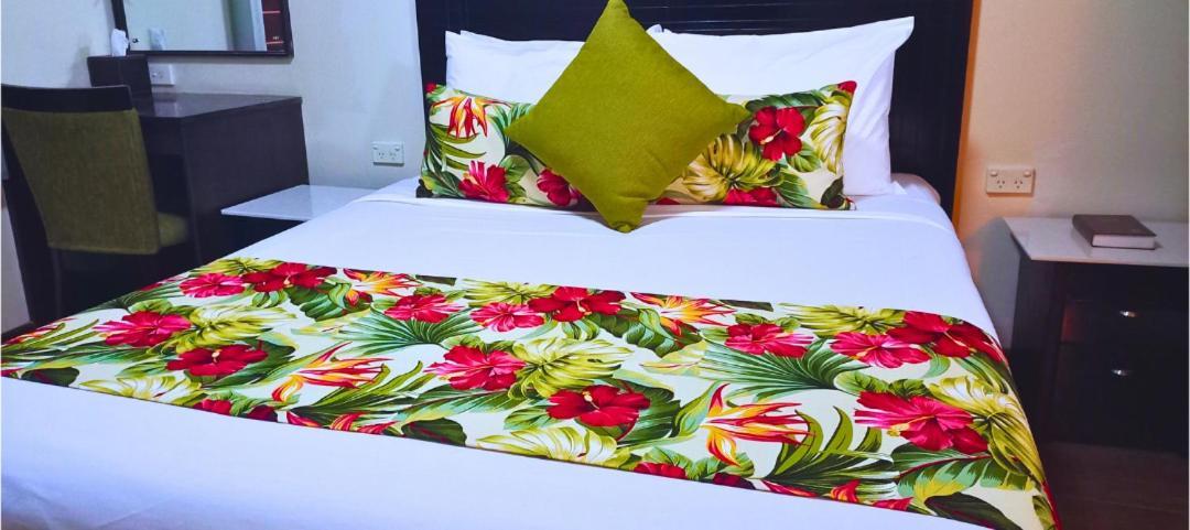 Tokatoka Resort Hotel Nadi Buitenkant foto