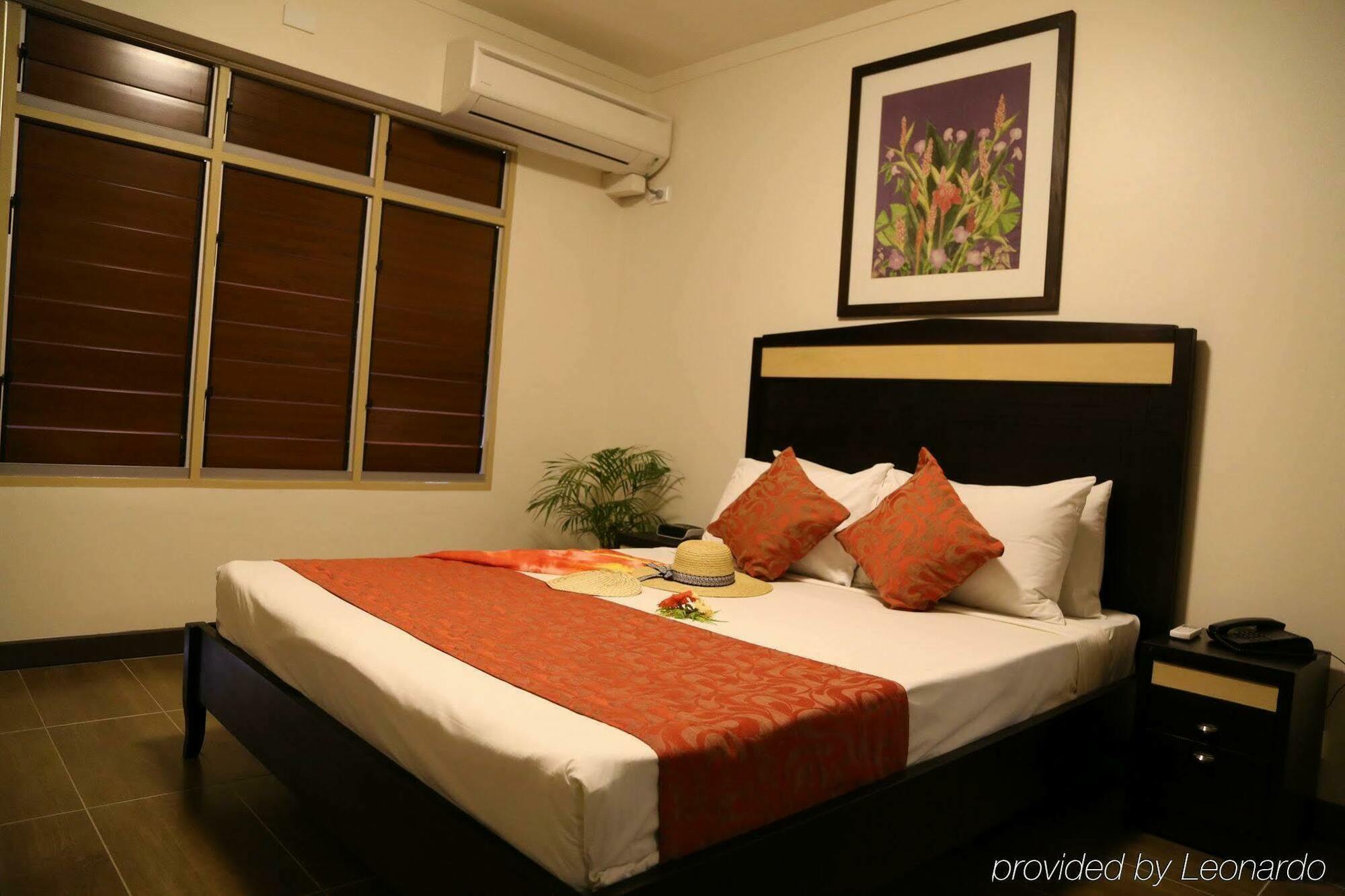 Tokatoka Resort Hotel Nadi Buitenkant foto