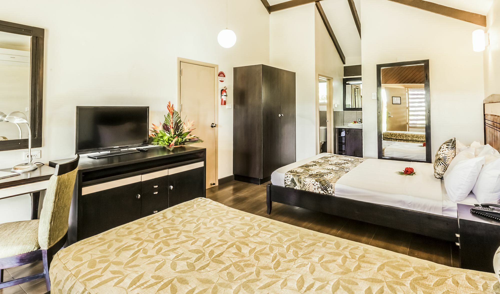 Tokatoka Resort Hotel Nadi Buitenkant foto